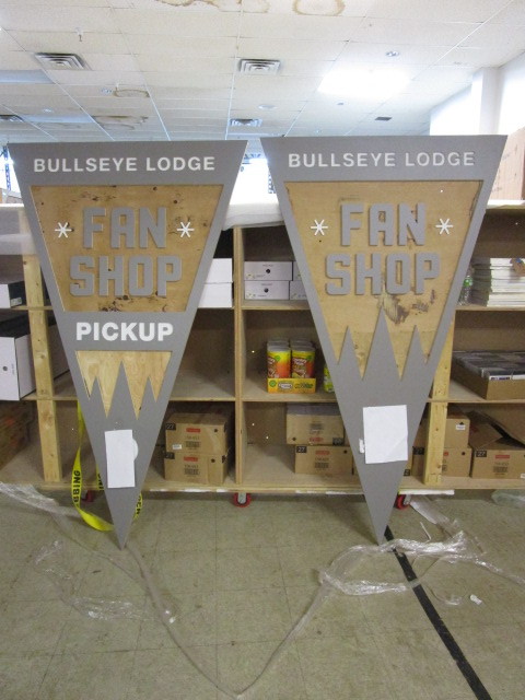 WOODEN SIGNS