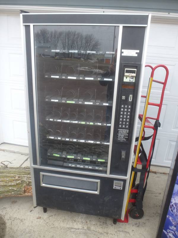 lot 12 image: Nerly Walke Vending Machine