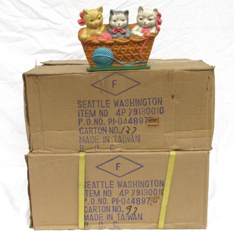 lot 22 image: Lot of New Vintage Cast Iron Kitten Door Stops