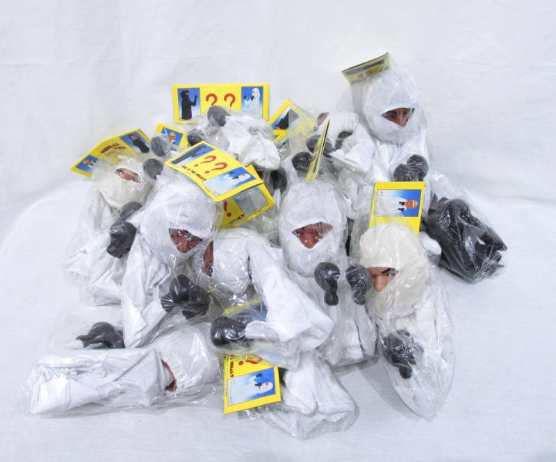 lot 58 image: Lot of New Vintage Ninja Boxer Punching Puppets