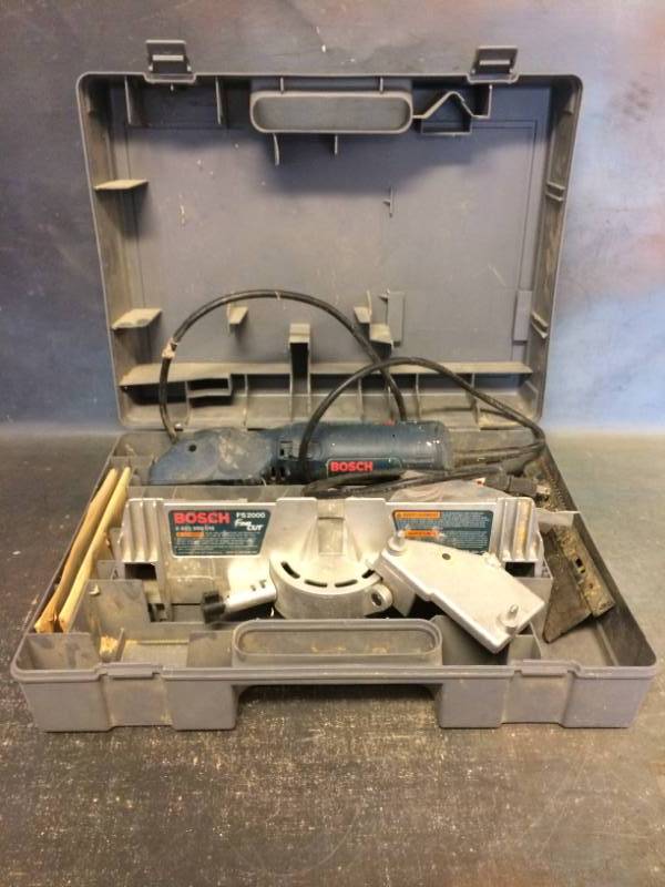 lot 8 image: Power Handsaw and Miter Table Attachment
