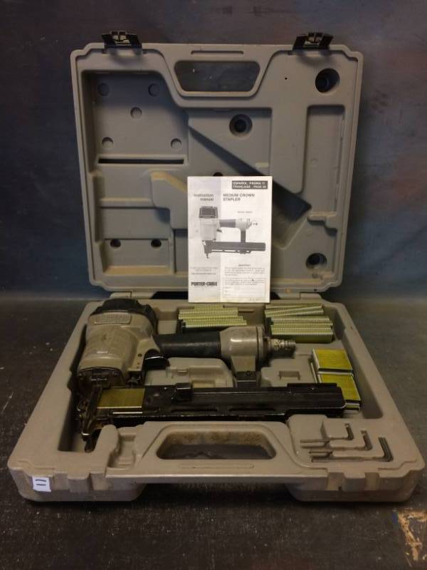 lot 11 image: Pneumatic Stapler with Staples