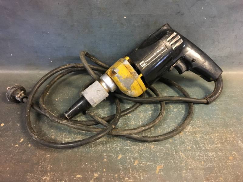 lot 34 image: Screw Gun