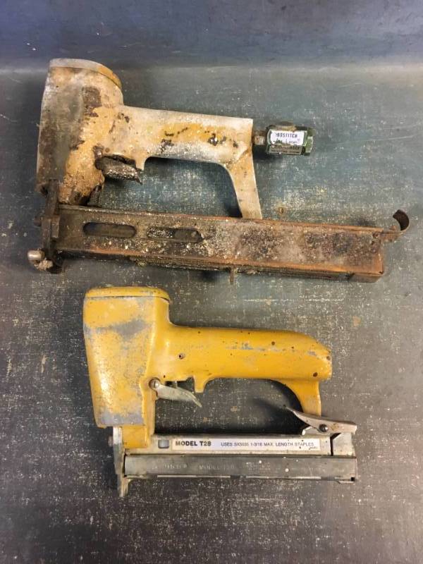 lot 42 image: Pneumatic Staplers