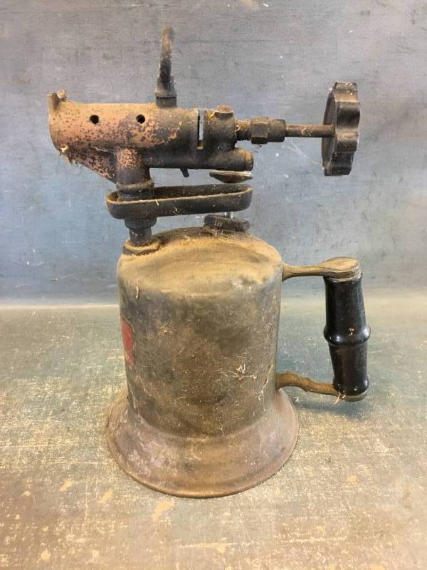 lot 64 image: Vintage Torch