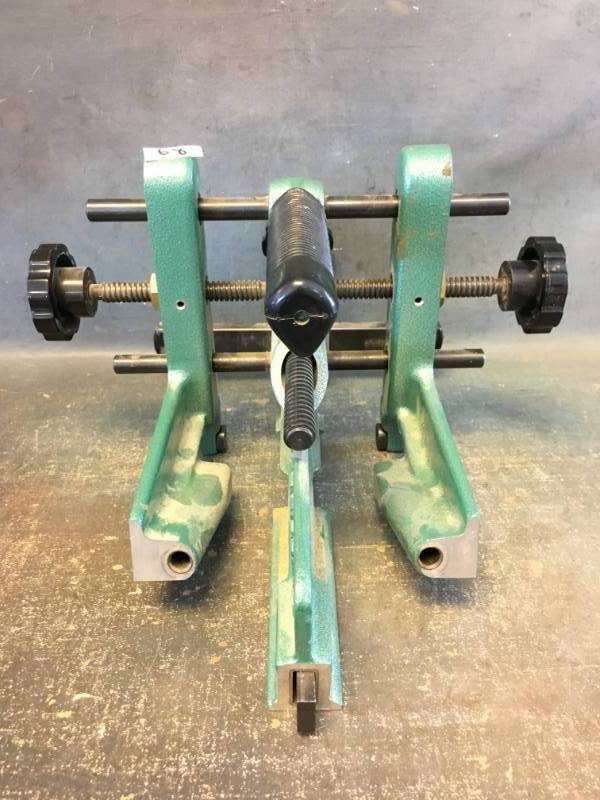 lot 68 image: Face Maker Framing Clamp