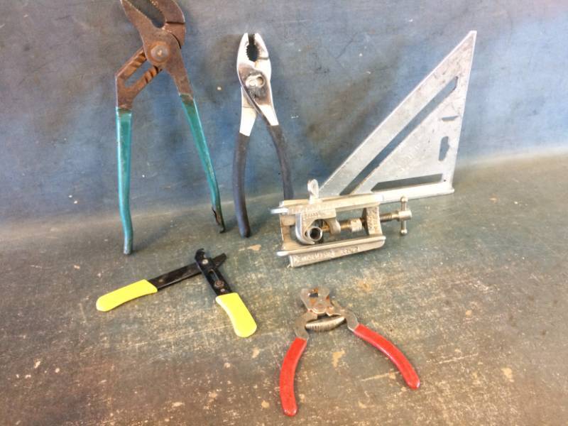 lot 84 image: 7 Long Blade, Dowelling Jig and More