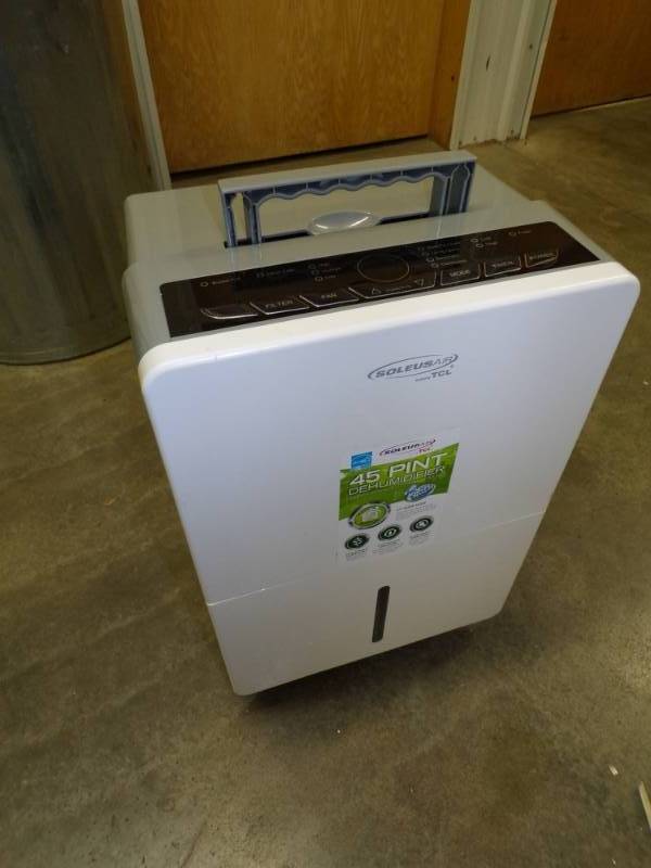 lot 39 image: Dehumidifier