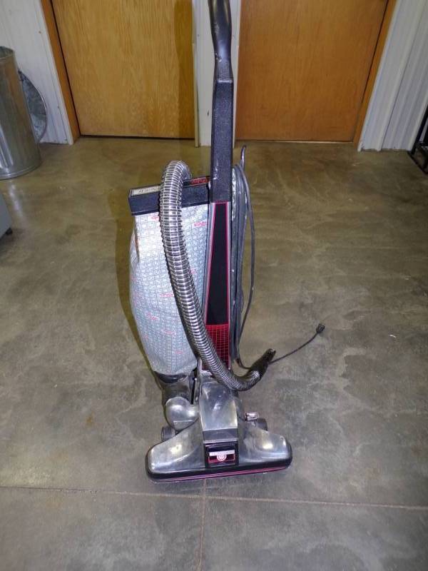 lot 40 image: Kirby Vacuum