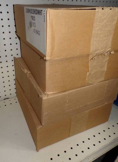 lot 53 image: 4 Boxes of Bags 1000  Box