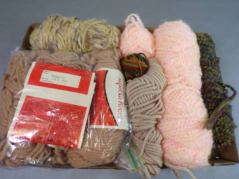 lot 65 image: Flat of Yarn tans and peaches