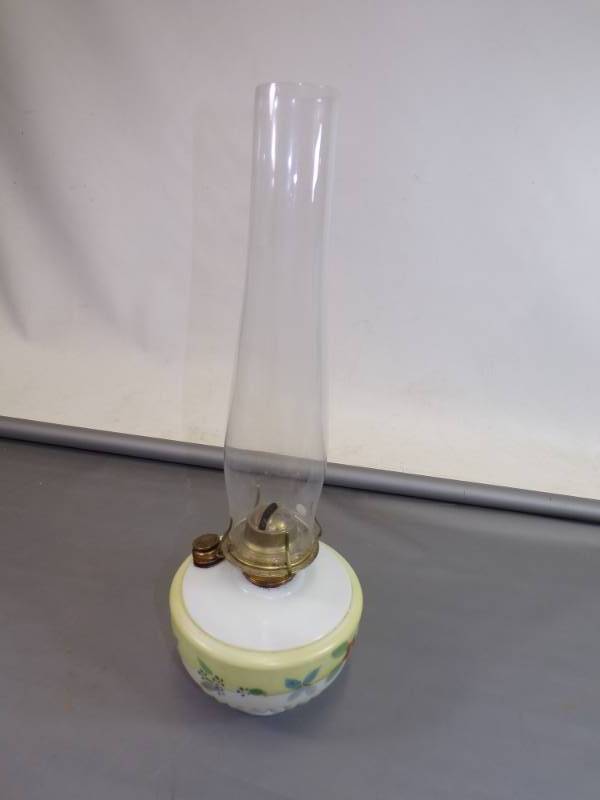 lot 74 image: Kerosene Lamp