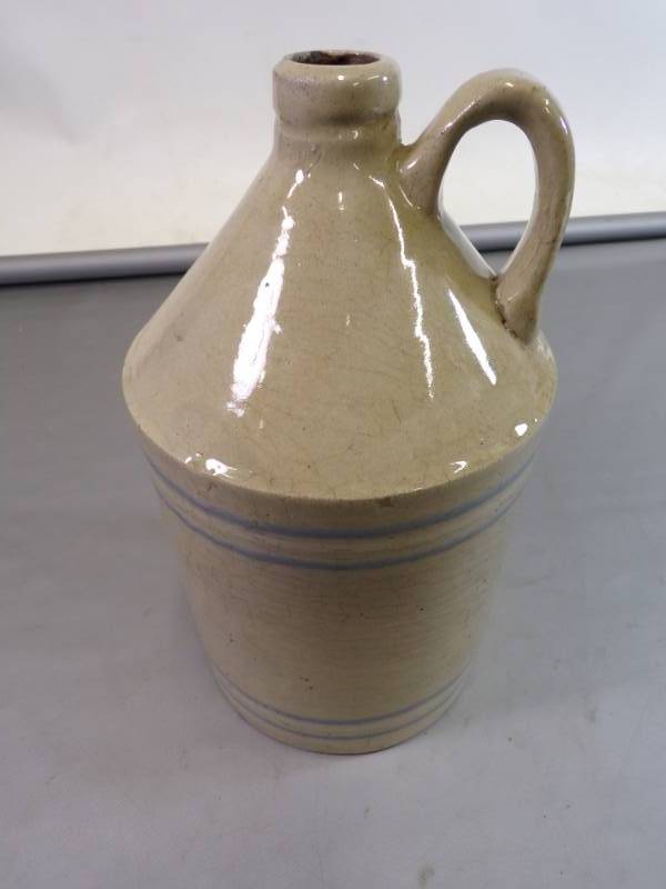 lot 106 image: Double Blue Band Whiskey Jug