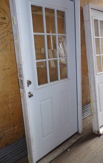 lot 120 image: Exterior Door with Window