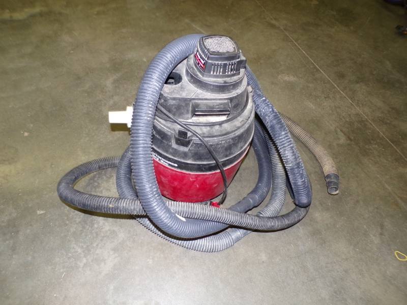 lot 125 image: Wet Dry Shop Vac