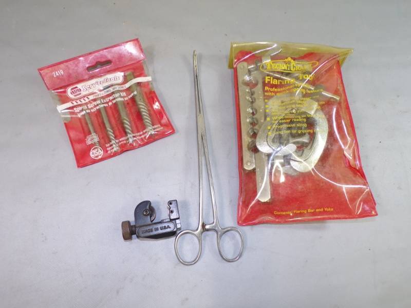 lot 137 image: Flaring tool and more