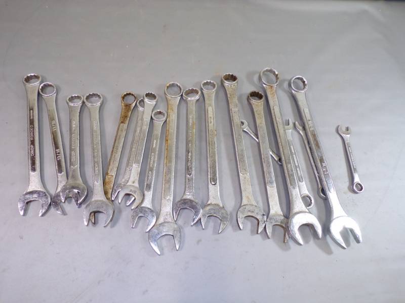 lot 142 image: Wrenches
