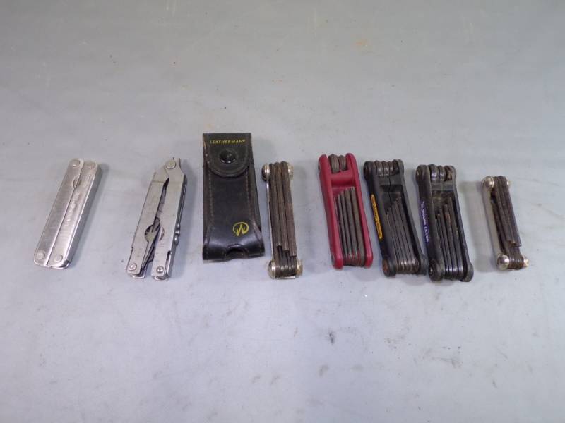 lot 143 image: Multi Tools and Allen Wrenches