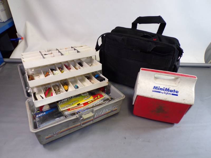 lot 148 image: Tackle box with tackle, Computer case and cooler