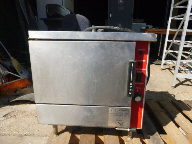lot 13 image: HobartVulcan Convection Steamer
