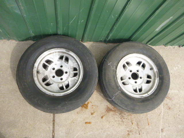 lot 28 image: 2 Hankok Tires with Rims