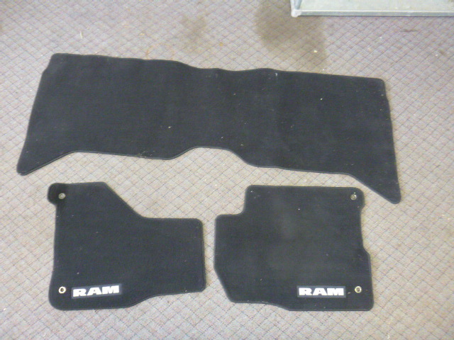 lot 37 image: 3 Piece Truck Floor Mats