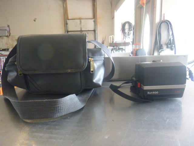 lot 42 image: Polaroid Sun 600 LMS Camera