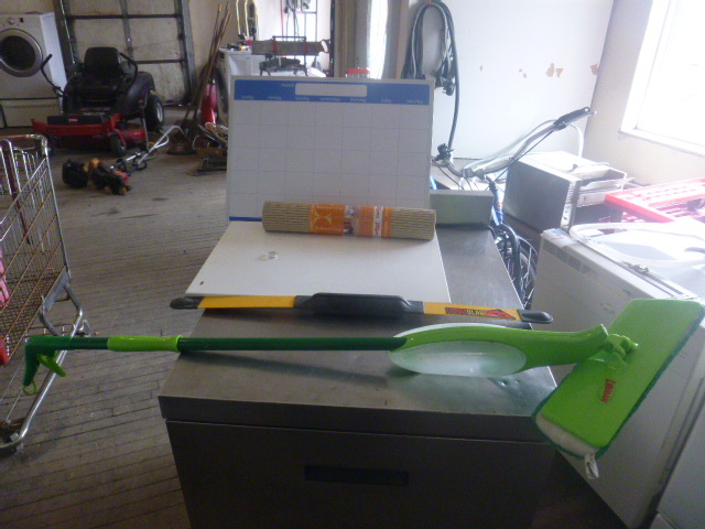 lot 45 image: Miscellaneous Household Items