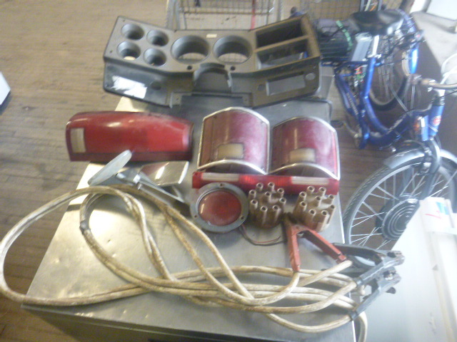 lot 50 image: Miscellaneous Old Car Parts and Heavy Duty Jumper Cables