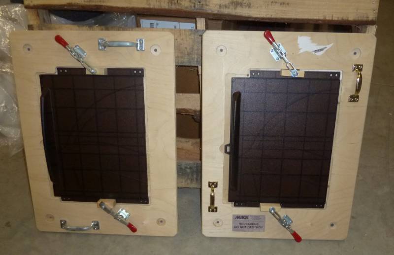 lot 74 image: 2 new workholding platforms, wood, ...