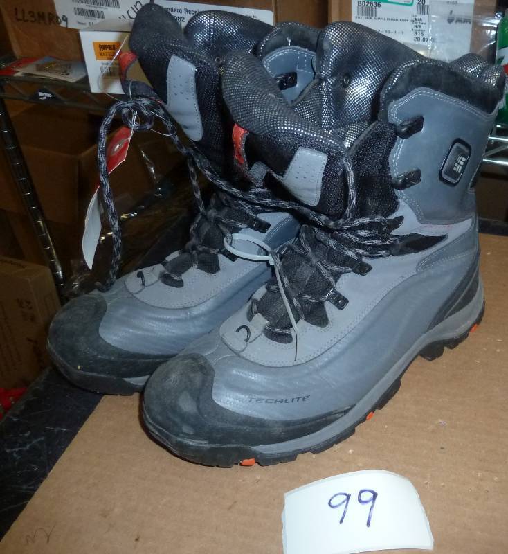lot 99 image: Columbia heated boots - return that...