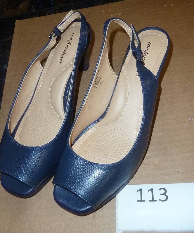 lot 113 image: new 8-12 wide womens navy slingbac...