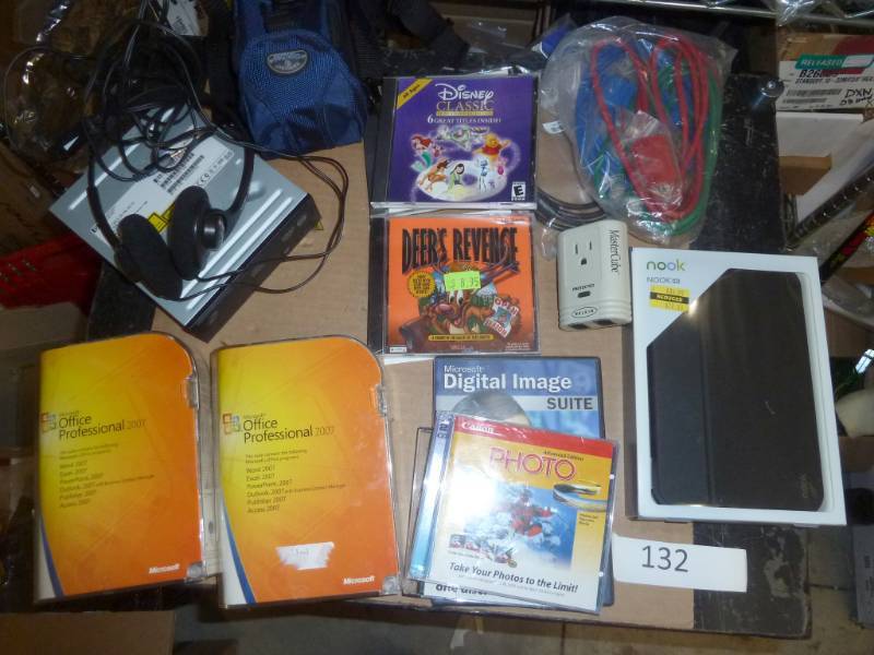 lot 132 image: computer software, dvd drive, headp...