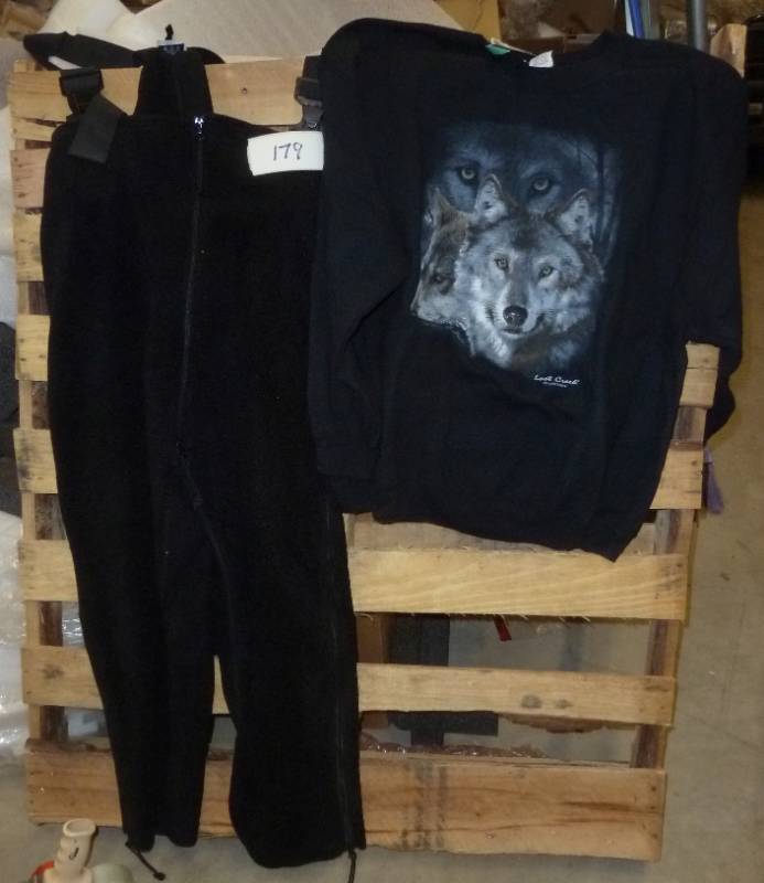 lot 179 image: mens 2xl sweatshirt and fleece bibs...