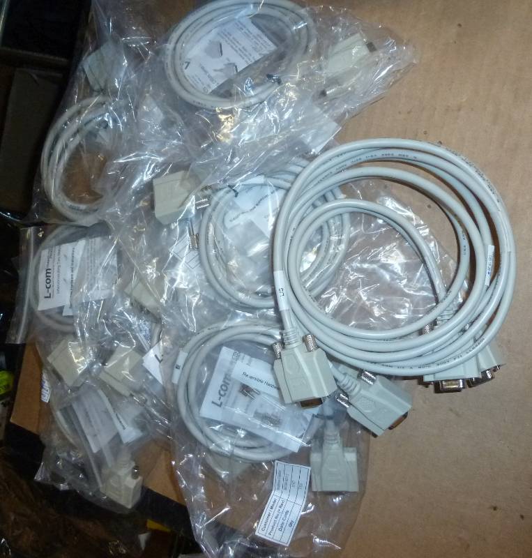 lot 192 image: lot of 12 new 9 pin serial cables...