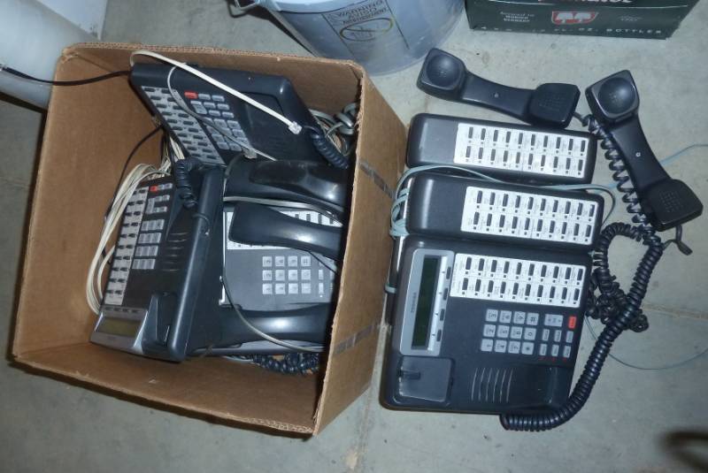 lot 195 image: Commercial phone system - Toshiba, ...