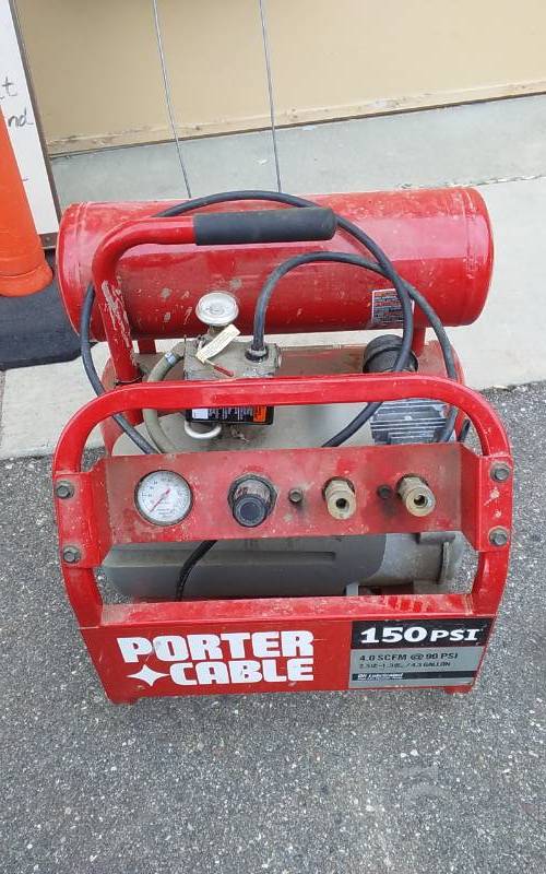 lot 7 image: Porter Cable 150 PSI Air Compressor-Works Has Small Leak In Tank