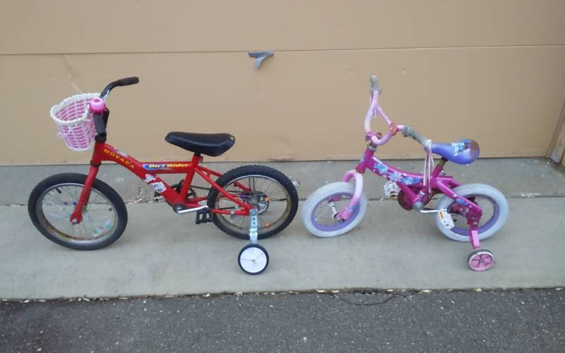 lot 20 image: 2-Training Wheel Bikes
