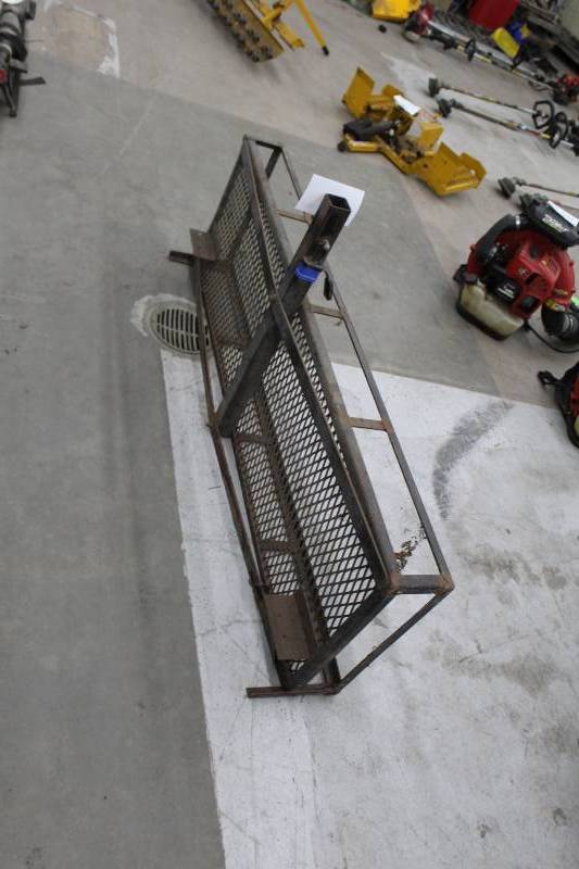 lot 171 image: Tailgate Cargo Lift