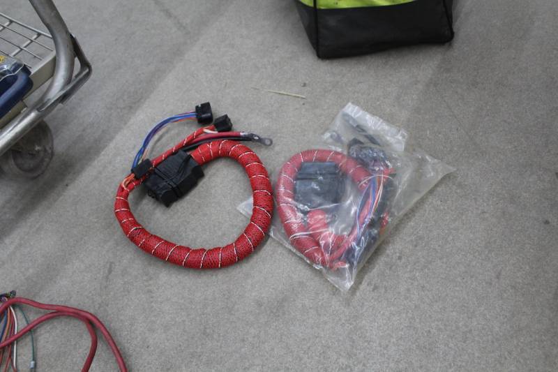 lot 176 image: Blizzard Power Plow Snowplow Power Cords Harness