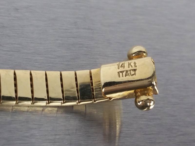 lot 24 image: Italian 14k Yellow Gold Ladies Bracelet 10.7 Grams