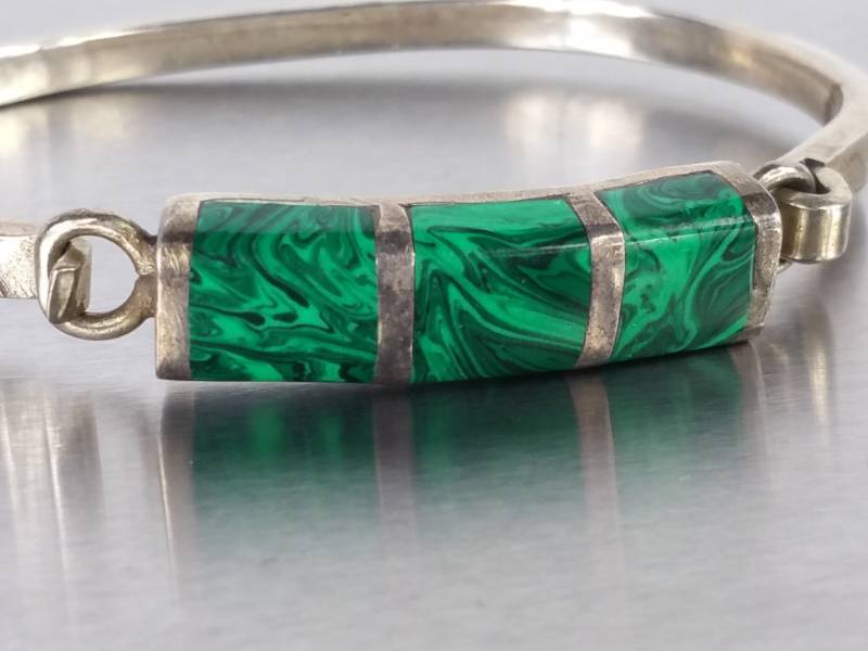 lot 51 image: Malachite Southwest Bracelet set in Sterling Silver