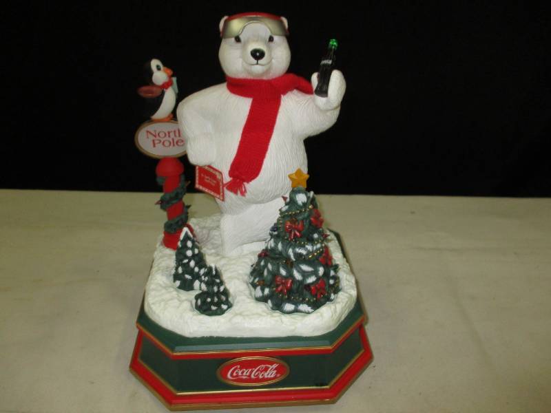 Coca Cola Animated Firgure no codrd but battery opperated