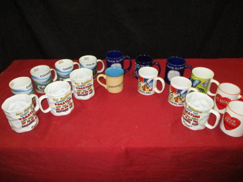 Unused coffee cups