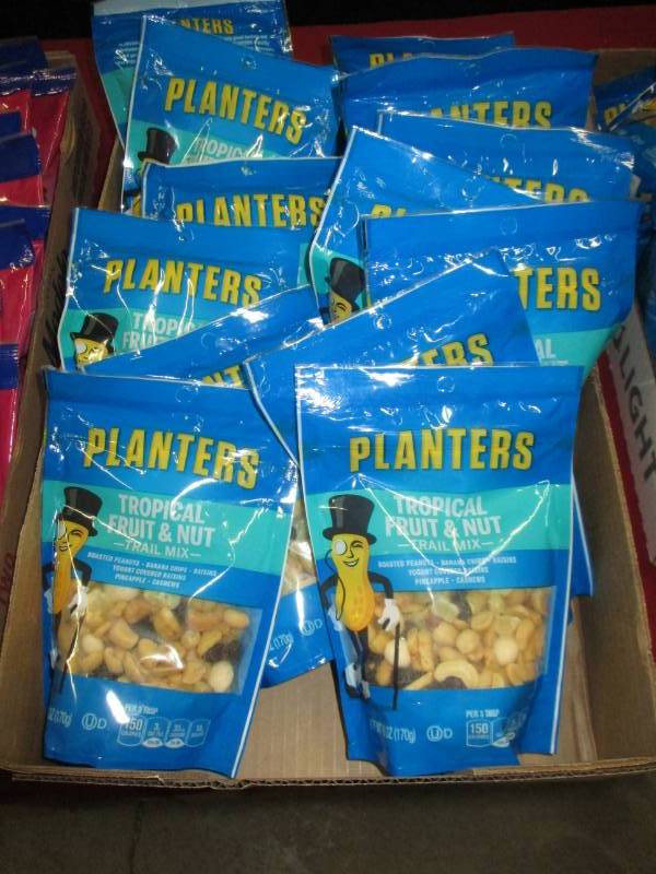 14 packs of Planters trail Mix