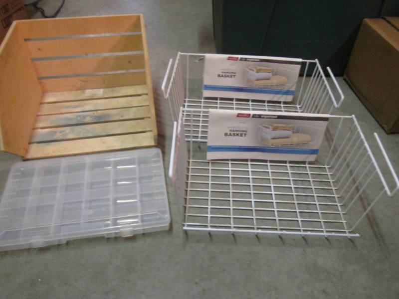 lot 17 image: Lot of Organizers  RMC...
