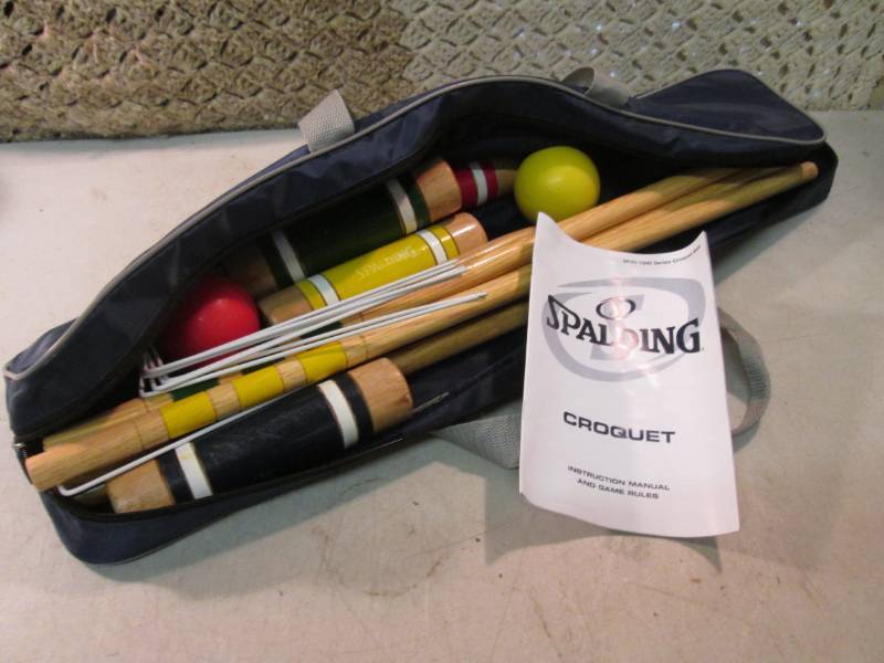 lot 24 image: Spalding Croquet Set  EW4...