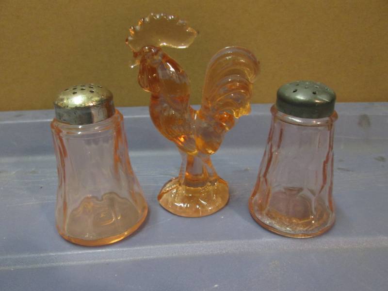 lot 35 image: Vintage Pink Glass Salt & Pepper Sh...