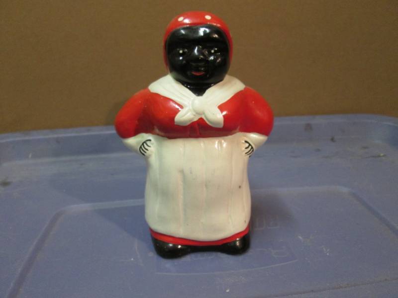 lot 42 image: Vintage Ceramic Bank  C-3...