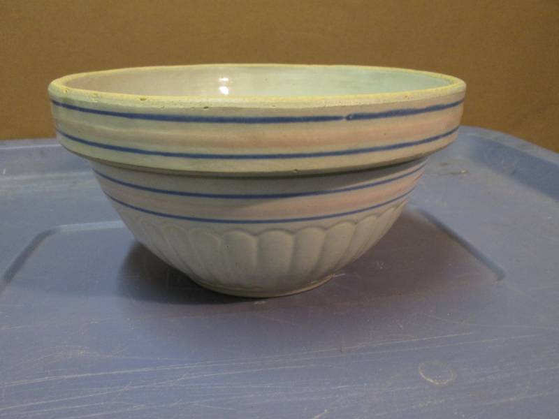 lot 44 image: Vintage 8 Clay Bowl See photos.  C...